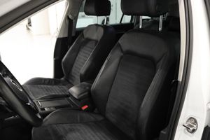 Volkswagen Passat bild 14