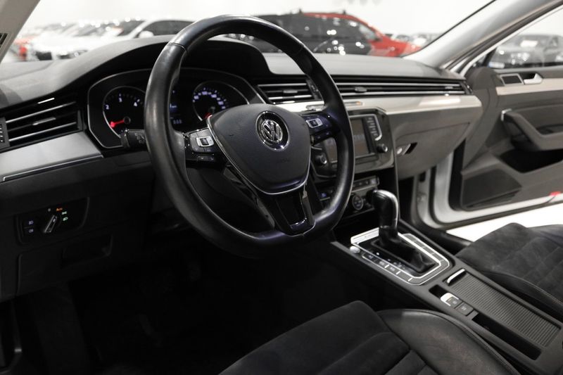 Volkswagen Passat bild 9