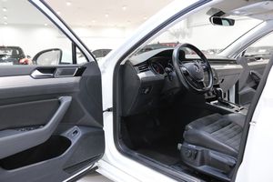 Volkswagen Passat bild 10