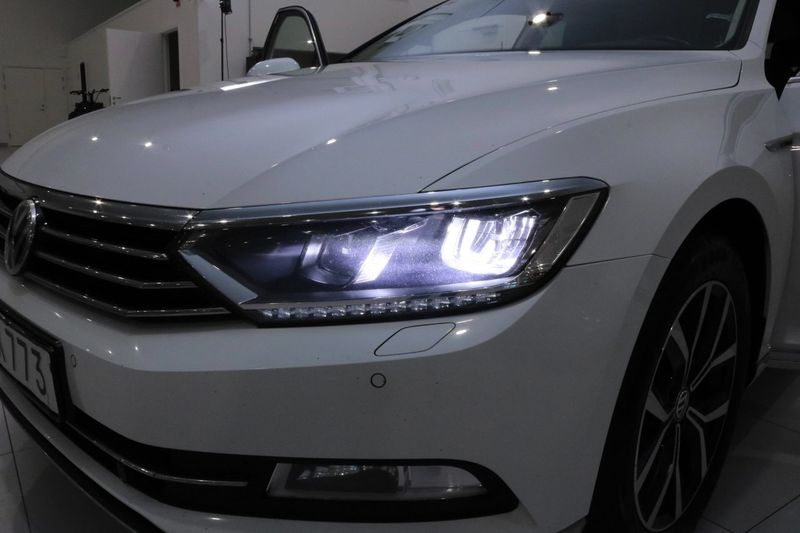 Volkswagen Passat bild 8