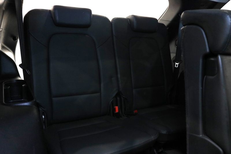 Hyundai Grand Santa Fe bild 24
