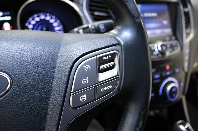 Hyundai Grand Santa Fe bild 32