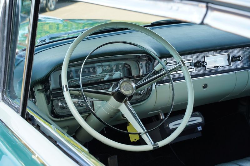 Cadillac Coupe DeVille bild 7