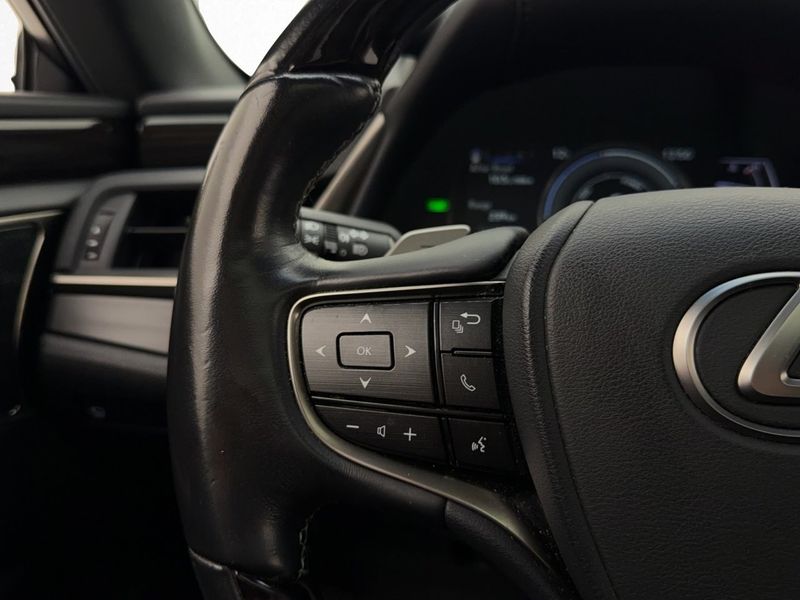 Lexus ES bild 18