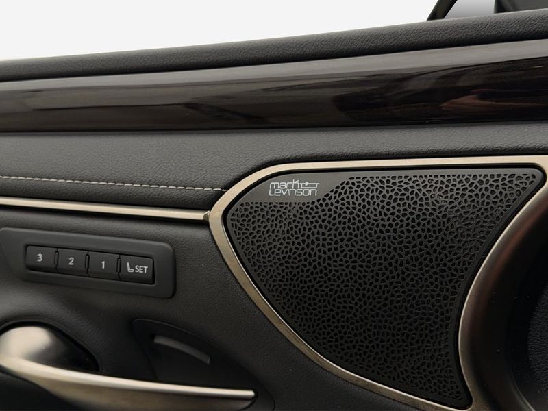 Lexus ES bild 16