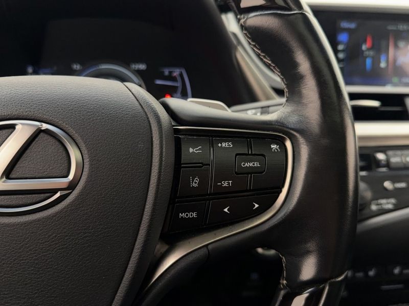 Lexus ES bild 19