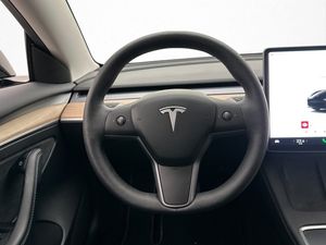 Tesla Model 3 bild 22