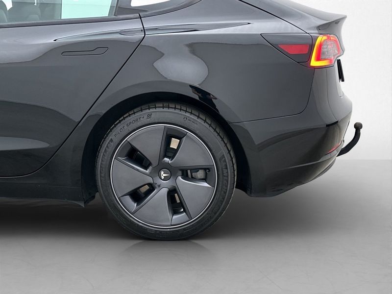 Tesla Model 3 bild 12