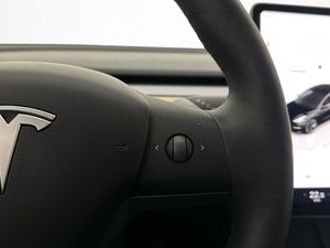 Tesla Model 3 bild 34
