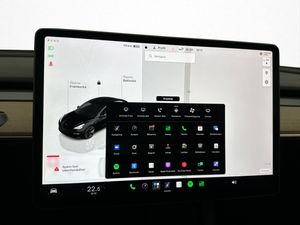 Tesla Model 3 bild 28