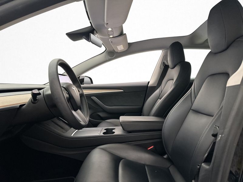 Tesla Model 3 bild 24