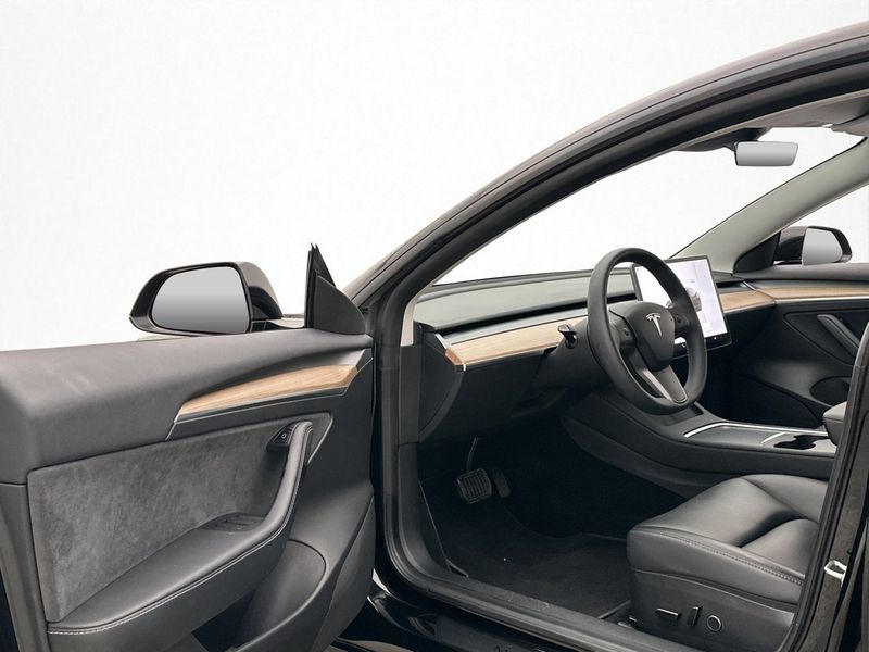 Tesla Model 3 bild 23