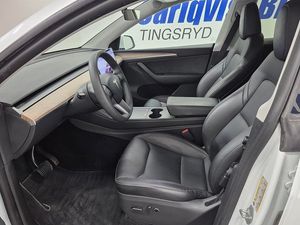 Tesla Model Y bild 2