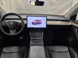 Tesla Model Y bild 6