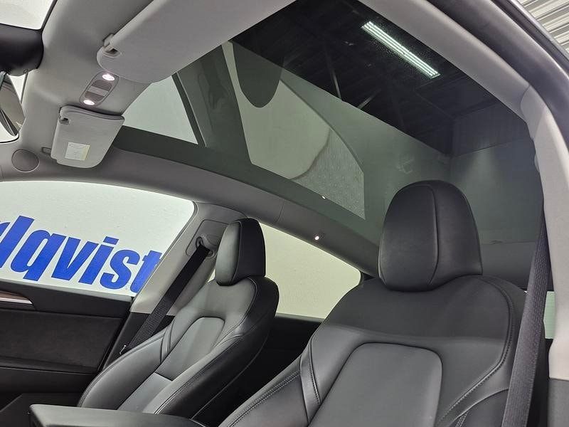 Tesla Model Y bild 9
