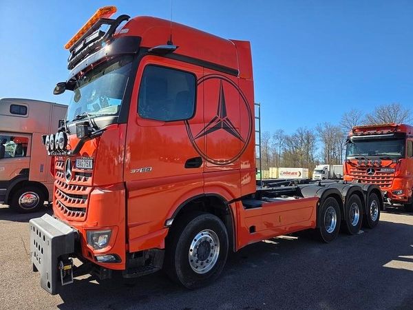 Mercedes Arocs 3758 LASTVÄXLARE PLOGUTRUSTAD - 2023