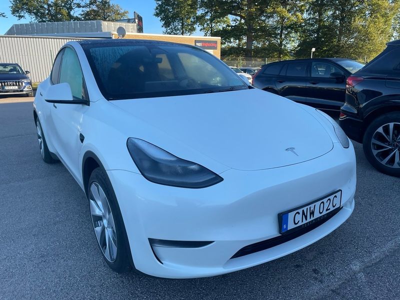 Tesla Model Y bild 2