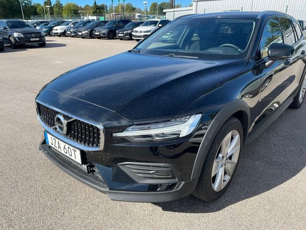 Volvo V60 Cross Country B4 MILDHYBRID - 2022