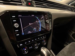 Volkswagen Passat bild 18