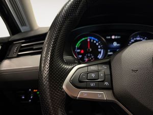 Volkswagen Passat bild 21