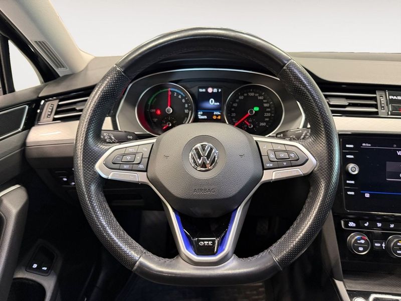 Volkswagen Passat bild 13