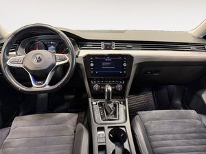 Volkswagen Passat bild 10