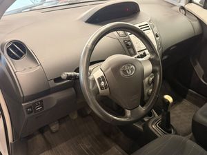 Toyota Yaris bild 7