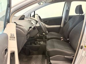 Toyota Yaris bild 10