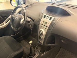Toyota Yaris bild 8