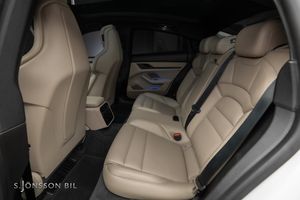 Porsche Taycan bild 17