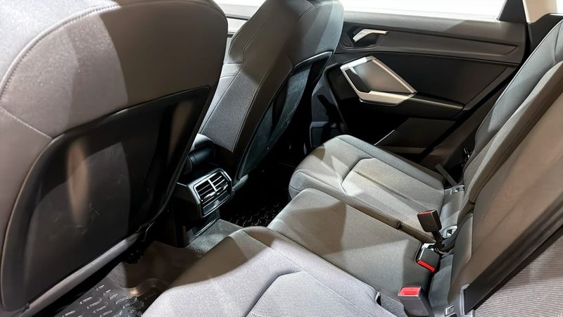 Audi Q3 bild 11