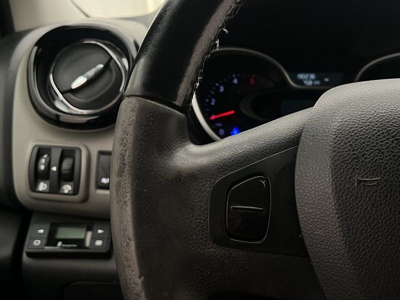 Renault Trafic bild 19