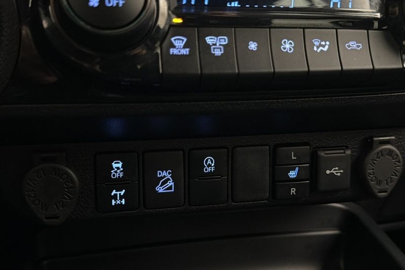 Toyota Hilux bild 25