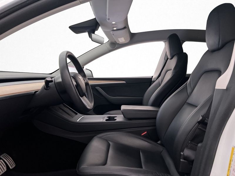 Tesla Model Y bild 12