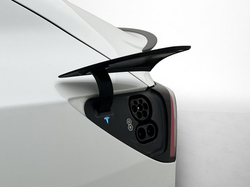 Tesla Model Y bild 28