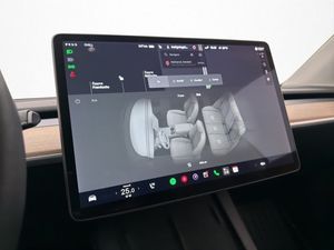 Tesla Model Y bild 17