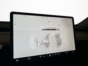 Tesla Model Y bild 21