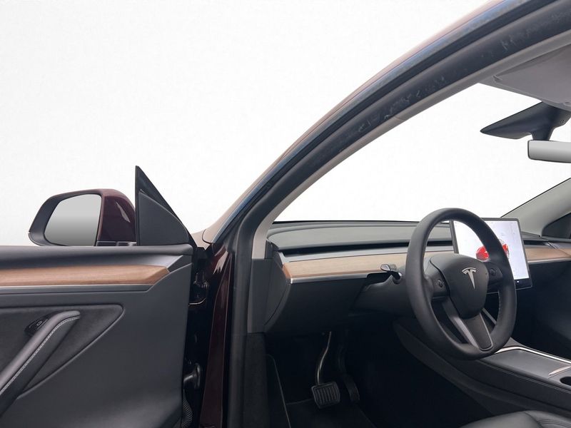 Tesla Model Y bild 34