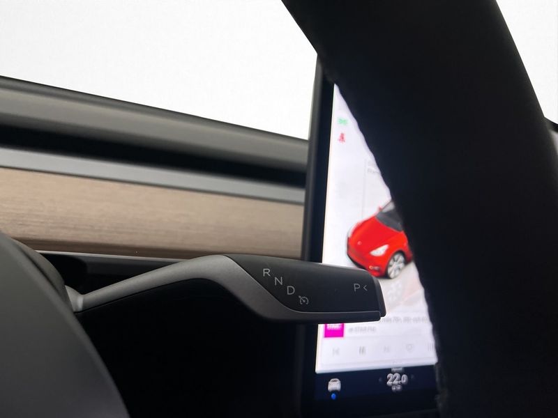 Tesla Model Y bild 26