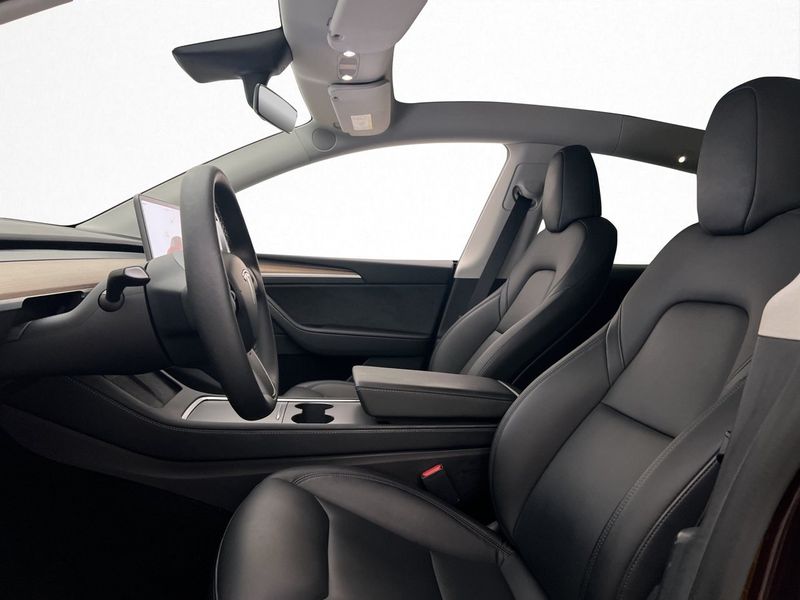 Tesla Model Y bild 12