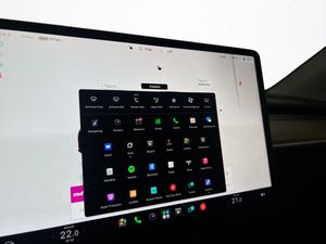 Tesla Model Y bild 17