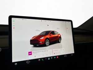 Tesla Model Y bild 16
