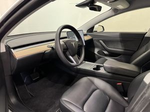 Tesla Model 3 bild 4