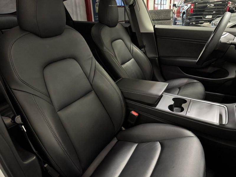 Tesla Model 3 bild 18