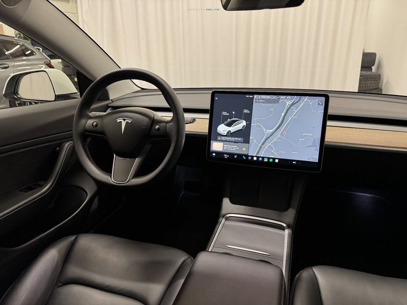 Tesla Model 3 bild 16