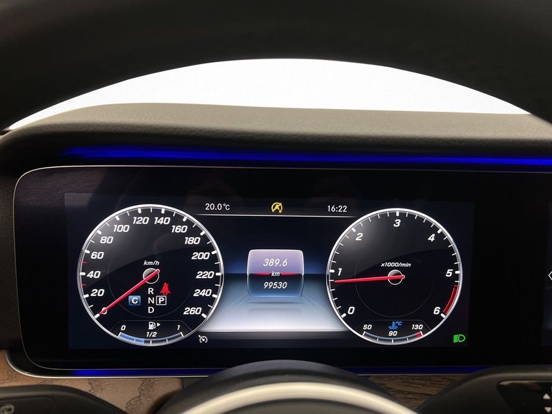Mercedes E220 bild 19