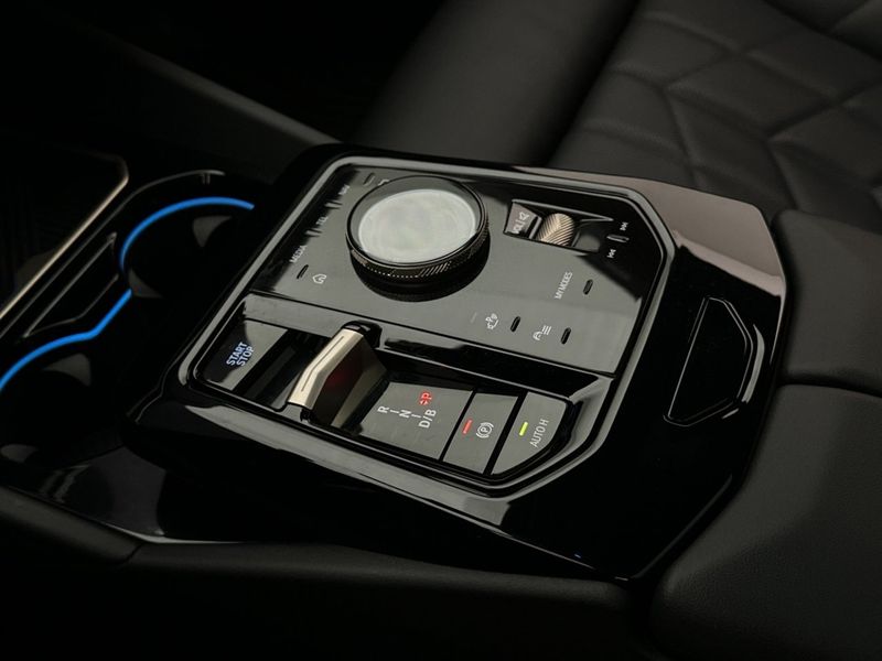 BMW i5 bild 33