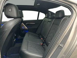 BMW i5 bild 37