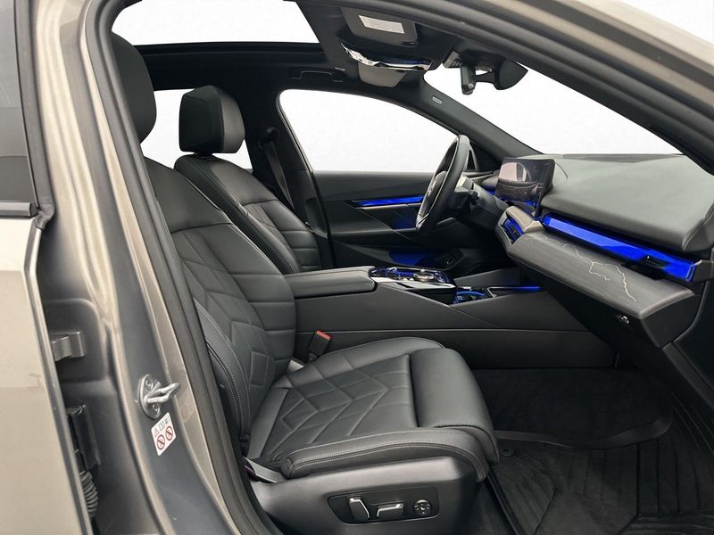 BMW i5 bild 34