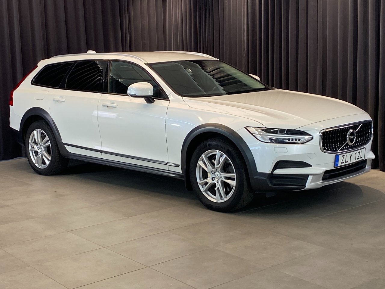 Volvo V90